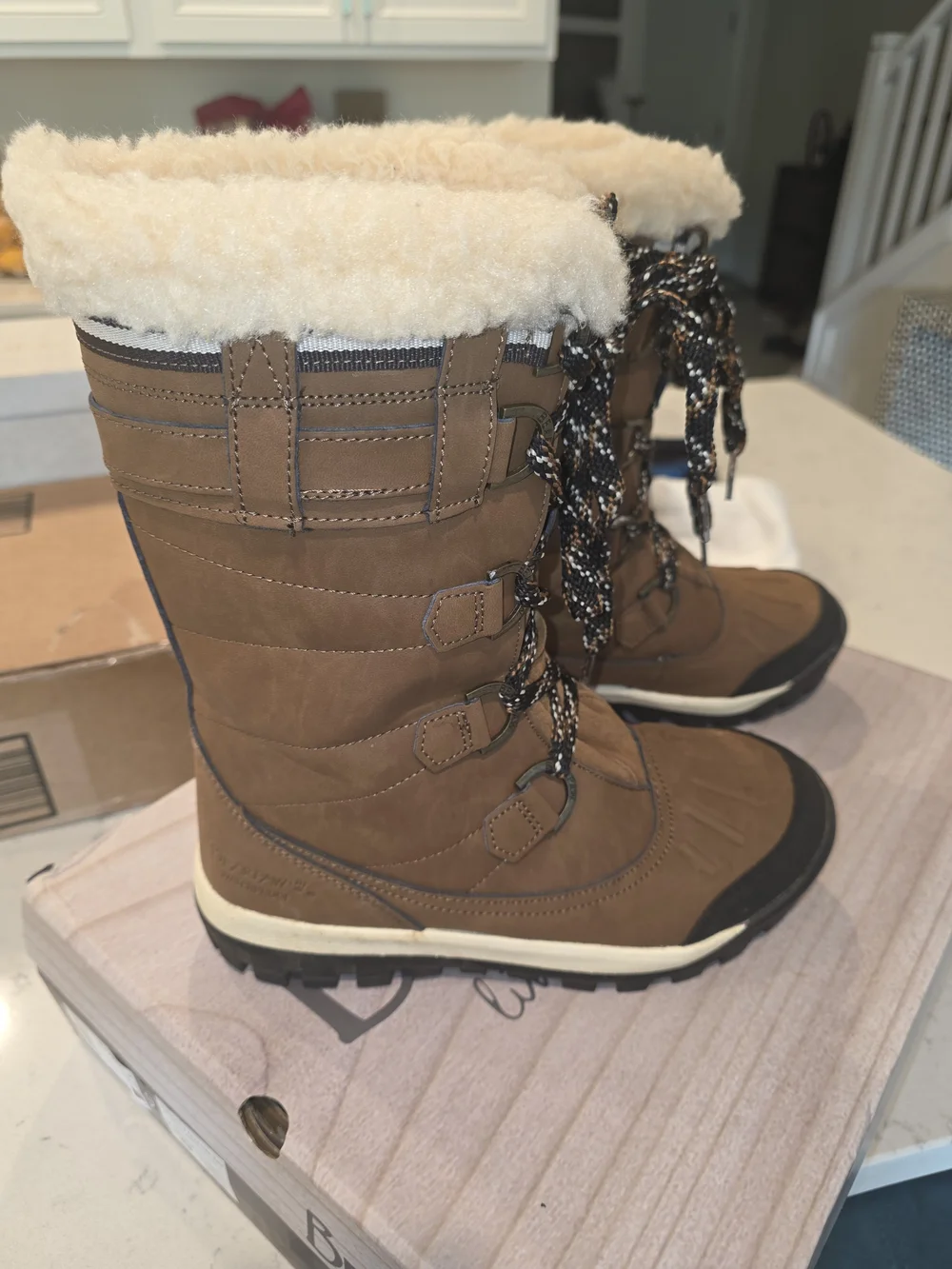 BearPaw Hickory Desdemona Waterproof Women's Boots in Brown and Cream